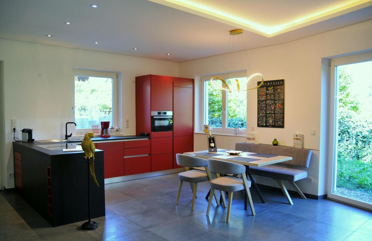 Ruhige Ferienwohnung Mit Garten Und Garage In Privatvilla Marlengo Exterior photo