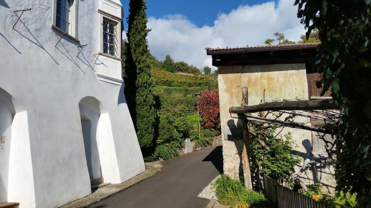 Ruhige Ferienwohnung Mit Garten Und Garage In Privatvilla Marlengo Exterior photo
